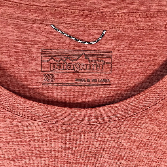 GENTLY USED PATAGONIA XS LIGHT WEIGHT RED SHIRT BOYS - Picture 2 of 5